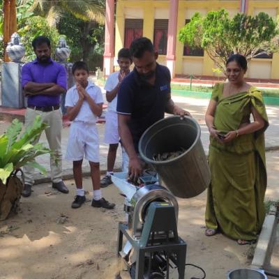 වෛරි  ප්‍රකාශන පිටු දකිමු